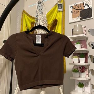 V-Neck Croptop